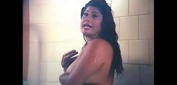  Lankan Aunty Bath